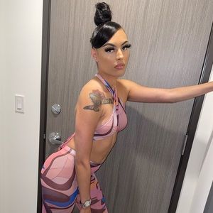 Meet your Posher, Tiana